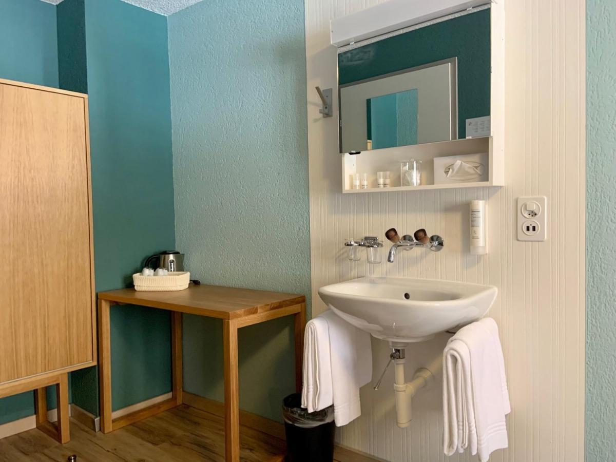 5Th Floor Basic Rooms - Shared Bathrooms Ιντερλάκεν Εξωτερικό φωτογραφία